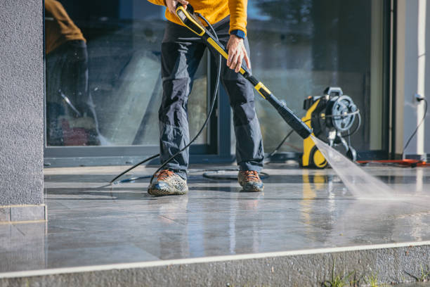 Why Choose Our Pressure Washing Services in Illinois